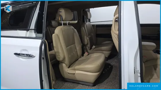 KIA CARNIVAL 9-SEATER PRSTIGE