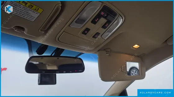 KIA CARNIVAL 9-SEATER PRSTIGE