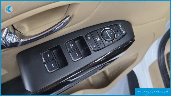 KIA CARNIVAL 9-SEATER PRSTIGE