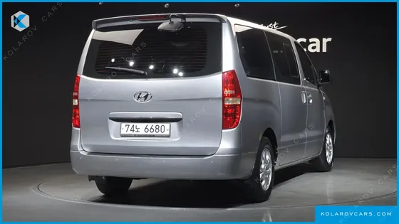 HYUNDAI STAREX 12-SEATER WAGON