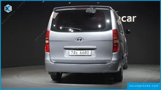 HYUNDAI STAREX 12-SEATER WAGON