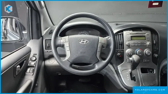 HYUNDAI STAREX 12-SEATER WAGON