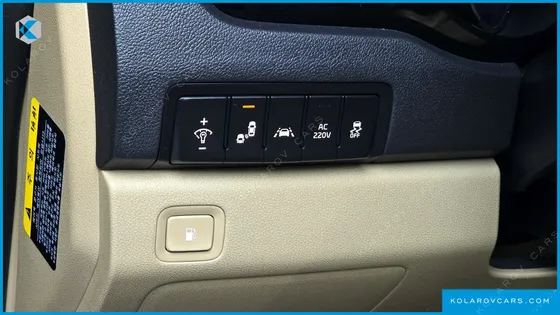 KIA CARNIVAL 9-SEATER HI-LIMOUSINE