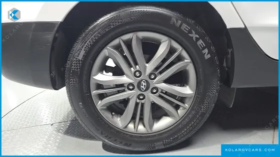 HYUNDAI TUCSON DIESEL(E-VGT) 2WD