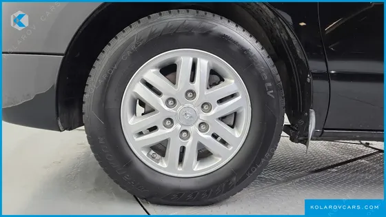 HYUNDAI STAREX 3-SEATER VAN