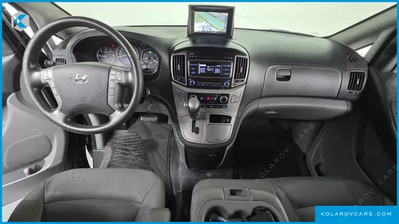 HYUNDAI STAREX 3-SEATER VAN
