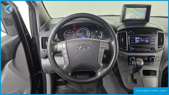 HYUNDAI STAREX 3-SEATER VAN