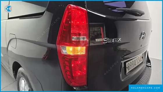 HYUNDAI STAREX 3-SEATER VAN