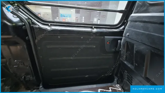 HYUNDAI STAREX 3-SEATER VAN