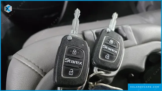 HYUNDAI STAREX 3-SEATER VAN