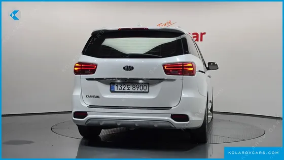 KIA CARNIVAL 9-SEATER NOBLESSE SPECIAL
