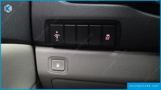 KIA CARNIVAL 9-SEATER NOBLESSE