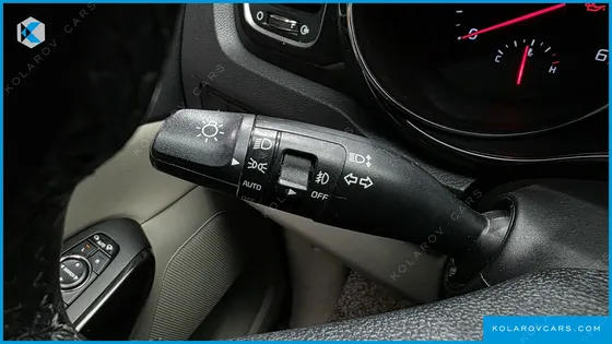 KIA CARNIVAL 9-SEATER NOBLESSE