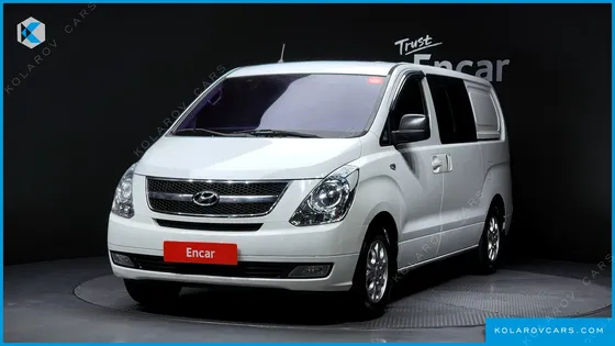 HYUNDAI STAREX 5-SEATER VAN