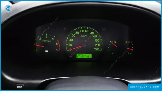 HYUNDAI STAREX 5-SEATER VAN