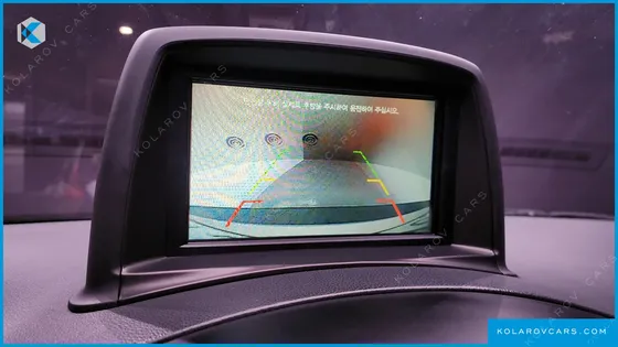 HYUNDAI STAREX 5-SEATER VAN