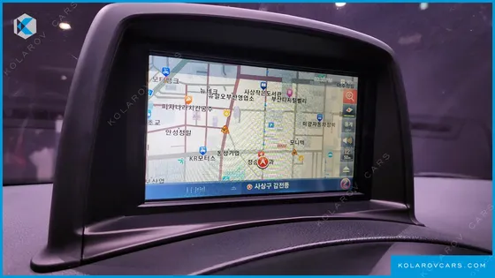 HYUNDAI STAREX 5-SEATER VAN