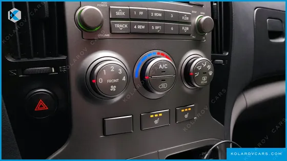 HYUNDAI STAREX 5-SEATER VAN