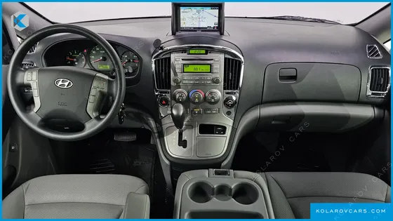 HYUNDAI STAREX 12-SEATER WAGON