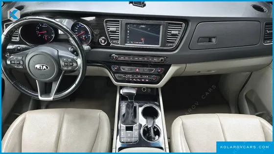 KIA CARNIVAL GASOLINE 9-SEATER NOBLESSE