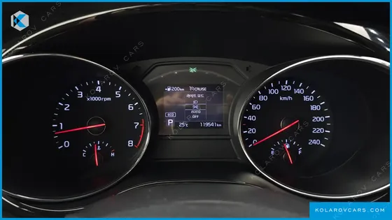 KIA CARNIVAL GASOLINE 9-SEATER NOBLESSE