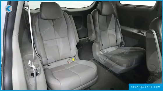 KIA CARNIVAL GASOLINE 9-SEATER NOBLESSE