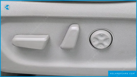 KIA CARNIVAL GASOLINE 9-SEATER NOBLESSE