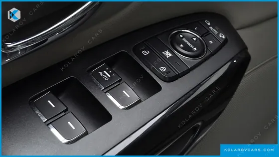 KIA CARNIVAL GASOLINE 9-SEATER NOBLESSE