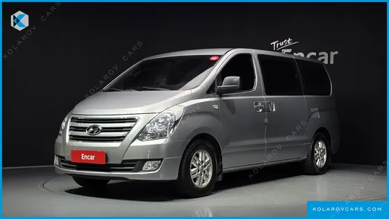 HYUNDAI STAREX 5-SEATER VAN