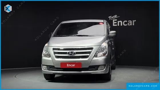 HYUNDAI STAREX 5-SEATER VAN