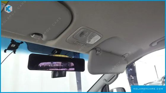 HYUNDAI STAREX 5-SEATER VAN