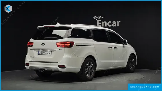 KIA CARNIVAL 9-SEATER LUXURY
