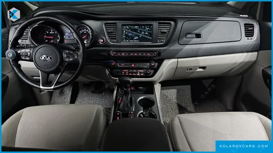 KIA CARNIVAL 9-SEATER LUXURY