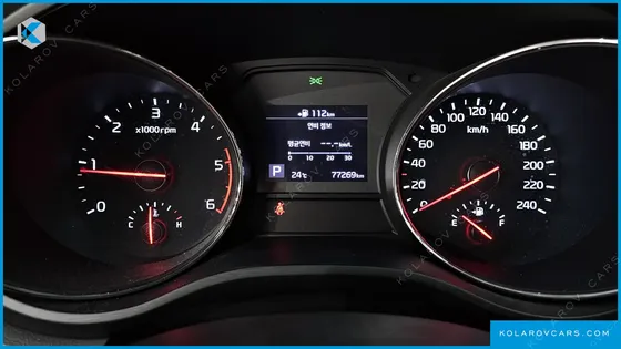 KIA CARNIVAL 9-SEATER LUXURY