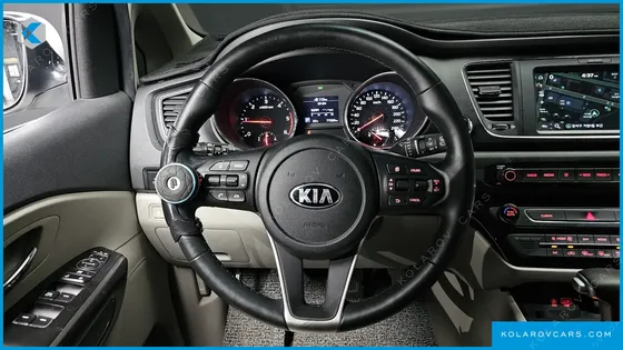 KIA CARNIVAL 9-SEATER LUXURY