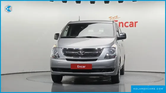 HYUNDAI STAREX 3-SEATER VAN