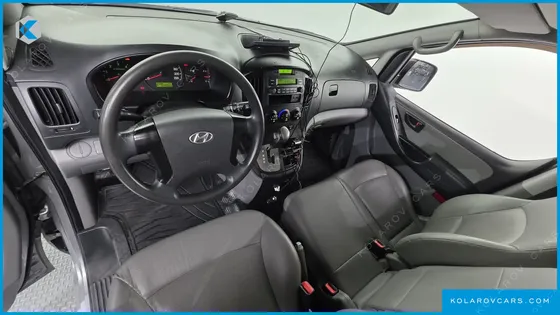 HYUNDAI STAREX 3-SEATER VAN