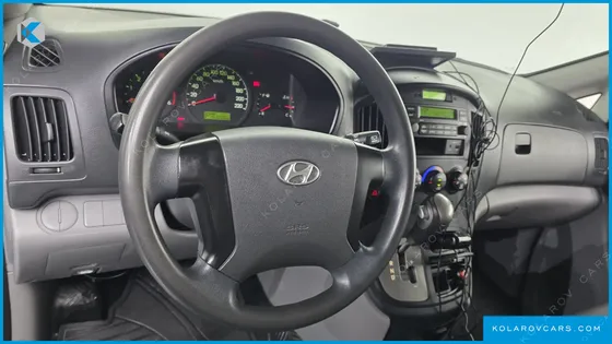 HYUNDAI STAREX 3-SEATER VAN
