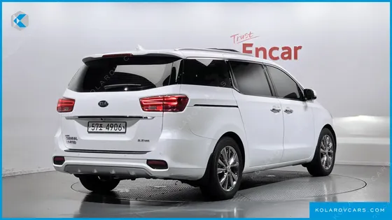 KIA CARNIVAL GASOLINE 9-SEATER NOBLESSE SPECIAL