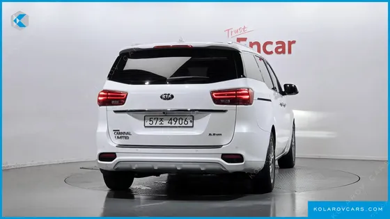KIA CARNIVAL GASOLINE 9-SEATER NOBLESSE SPECIAL