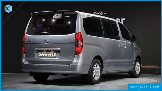 HYUNDAI STAREX 12-SEATER WAGON