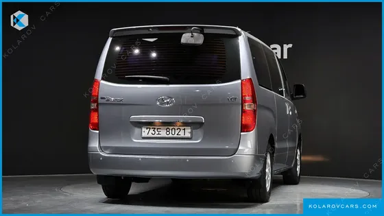 HYUNDAI STAREX 12-SEATER WAGON