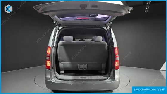 HYUNDAI STAREX 12-SEATER WAGON