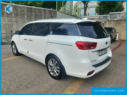 KIA CARNIVAL 9-SEATER PRSTIGE