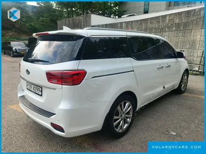 KIA CARNIVAL 9-SEATER PRSTIGE
