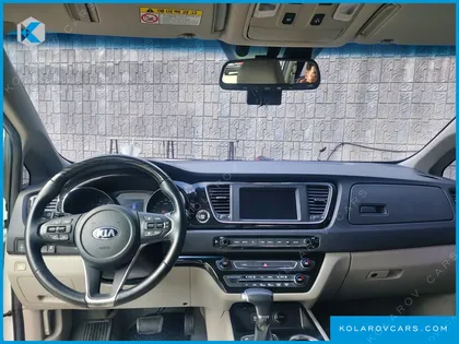 KIA CARNIVAL 9-SEATER PRSTIGE
