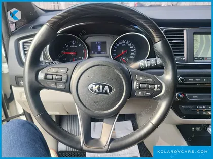 KIA CARNIVAL 9-SEATER PRSTIGE