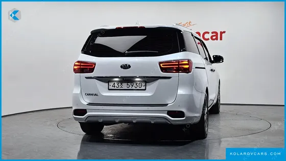 KIA CARNIVAL 9-SEATER PRSTIGE