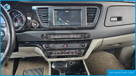 KIA CARNIVAL 9-SEATER PRSTIGE