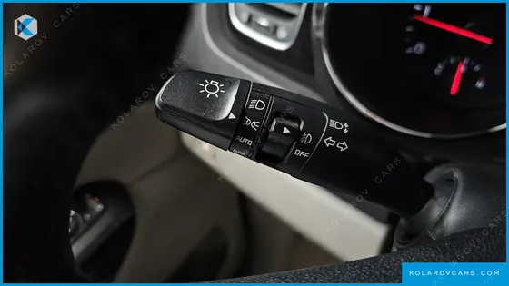 KIA CARNIVAL 9-SEATER PRSTIGE
